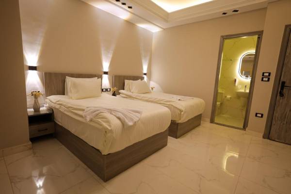 Superior Twin Room with City View - Accommodation
