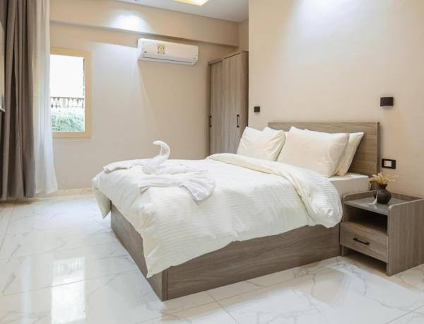 Large Single Room - Accommodation