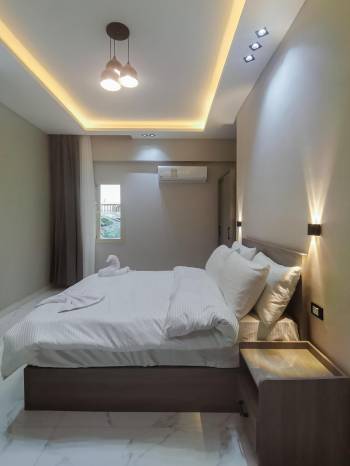 Superior Queen Room1