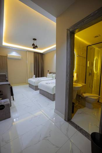 Deluxe Double or Twin Room with City View24