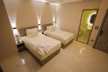 Superior Twin Room with City View16