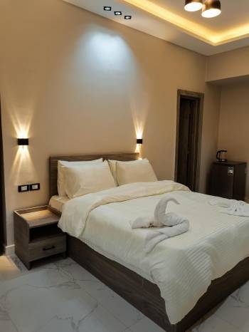 Large Single Room8
