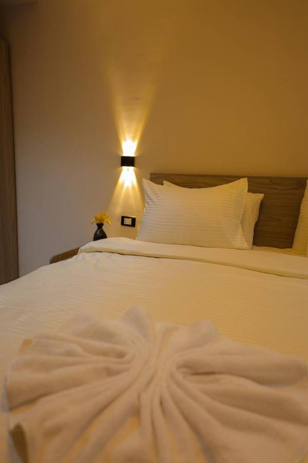 Large Single Room